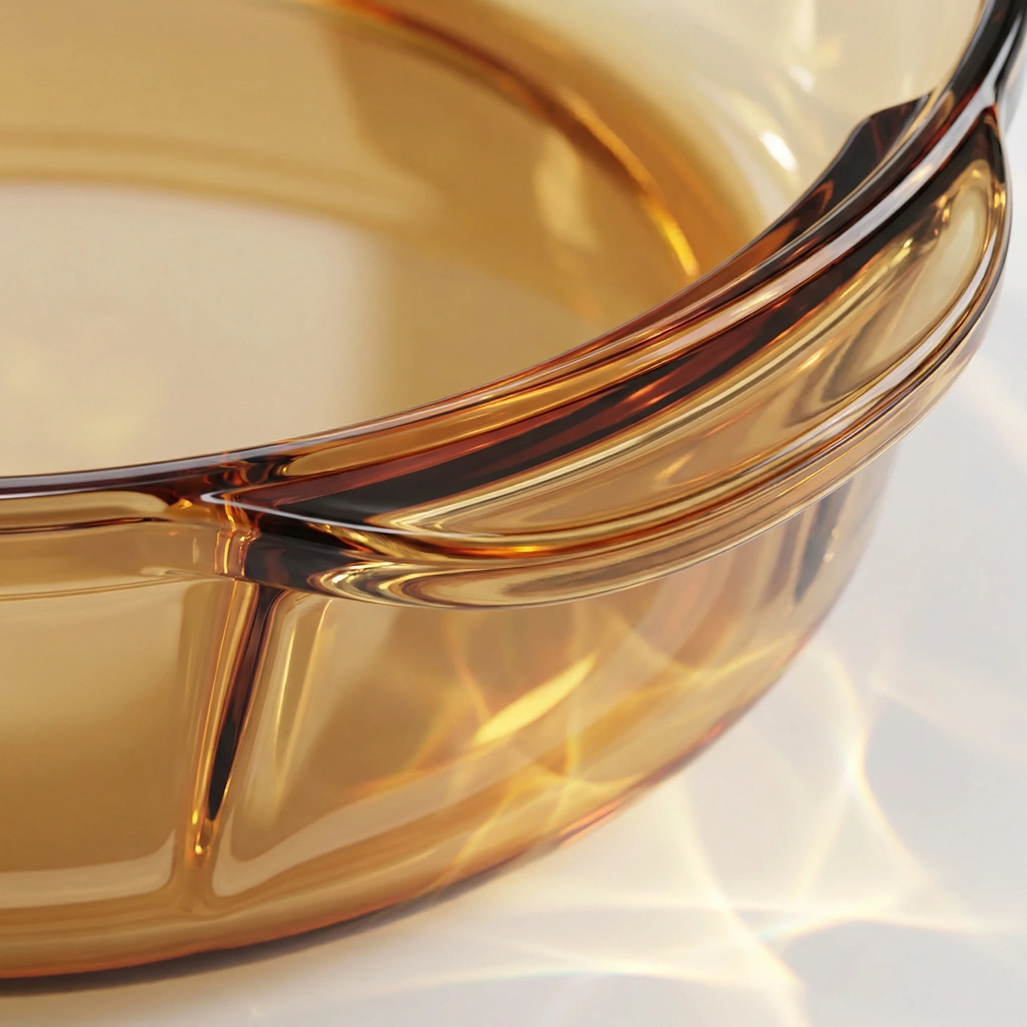 Sienna Glow round and square amber glass baker made of heat-resistant high borosilicate glass.SOLA & SIENNA.